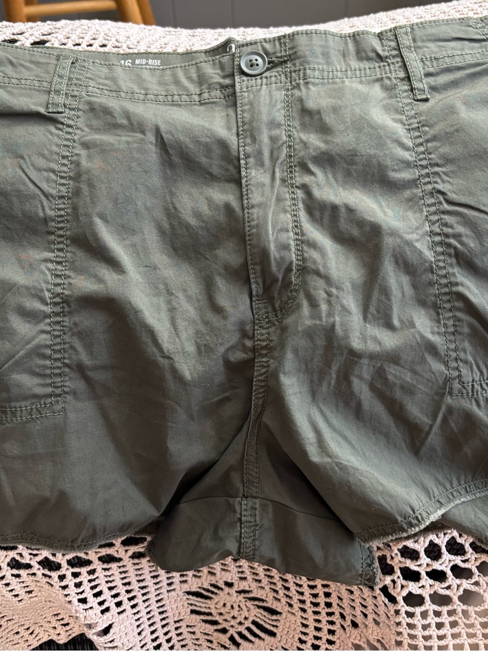 New with tag a.n.a Olive Mid-Rise Cotton Bermuda Shorts